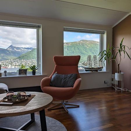 Sea & Mountain View Apartment Tromso Exterior photo